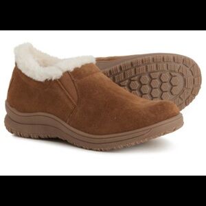 NEW Minnetonka Women's Suede Boots Shoes sz 10